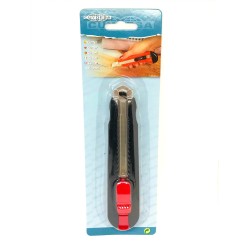 CUTTER PROFESIONAL PLAST. NEGRO 16CM CON GUIA